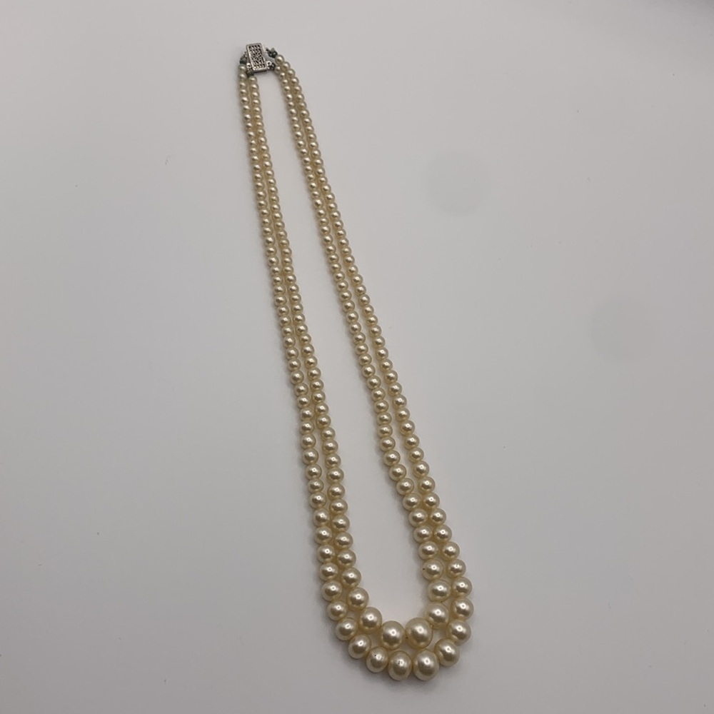 Pretty and delicate Double strand pearl necklace costume jewelry